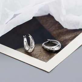 925 Sterling Silver CZ Star Chunky Small Hoop Earrings for Women Girls Sensitive Ear Dainty 14K Gold Plated Oval Crystal Stars Hypoallergenic Sleeper Huggie Hoops Minimalist Fashion Trendy Jewelry Christmas Gift (Silver)