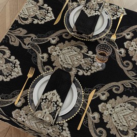 Loom and Mill - Servilletas de tela negra de 18 x 18 pulgadas, clásica damasco, tela suave, lavable, para Halloween, uso diario, decoración de mesa de comedor (negro, juego de 4)