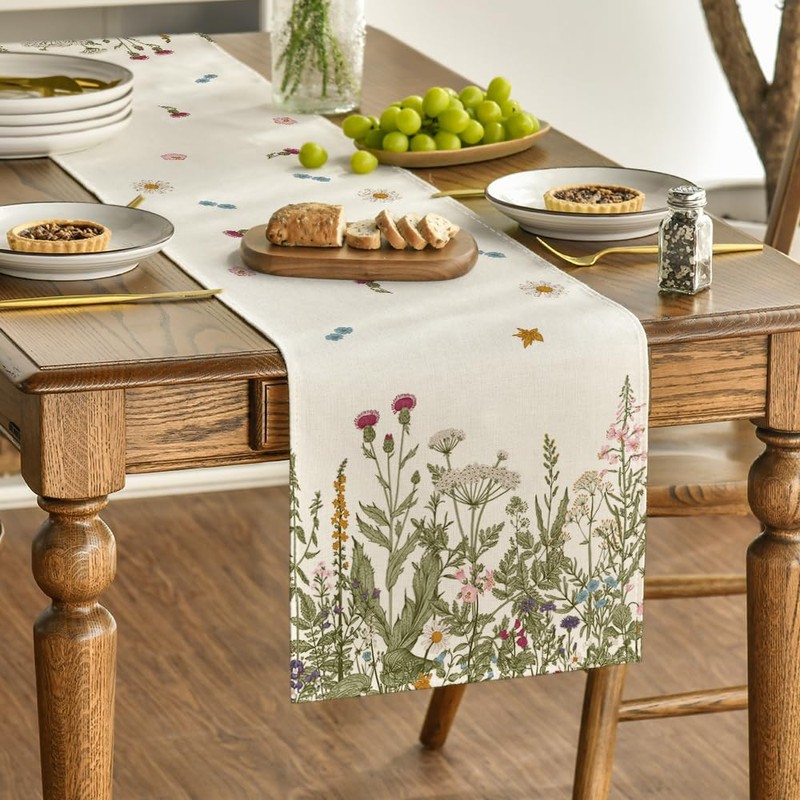 Artoid Mode Antique Herbs and Wild Flowers Spring Table Runner,
