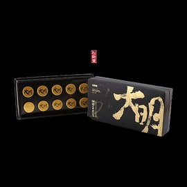 Song Gangdang Agarwood Deer Antler Rehmannia Root Cornus officinalis Angelica Luxury Gongjin Dan Bonggae Honey 6-year-old Red Ginseng Daemyung Gongjinbo / 송강당 침향 녹용 숙지황 산수유 당귀 명품 공진 단 봉개벌꿀 6년근 홍삼 대명공진보