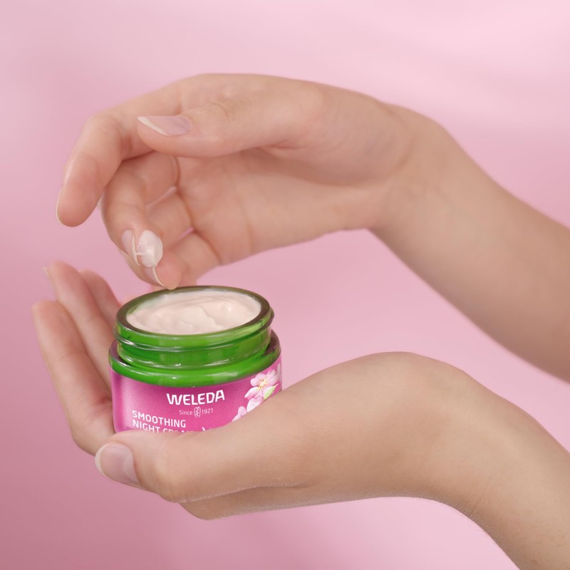 WELEDA Organic Smoothing Night Cream Wild Rose & White Tea