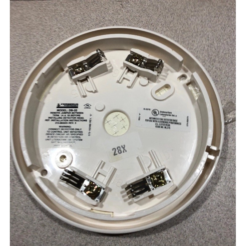 PYROTRONICS New Cerberus Pyrotronics Siemens DB-3S Base For Smoke Detector.