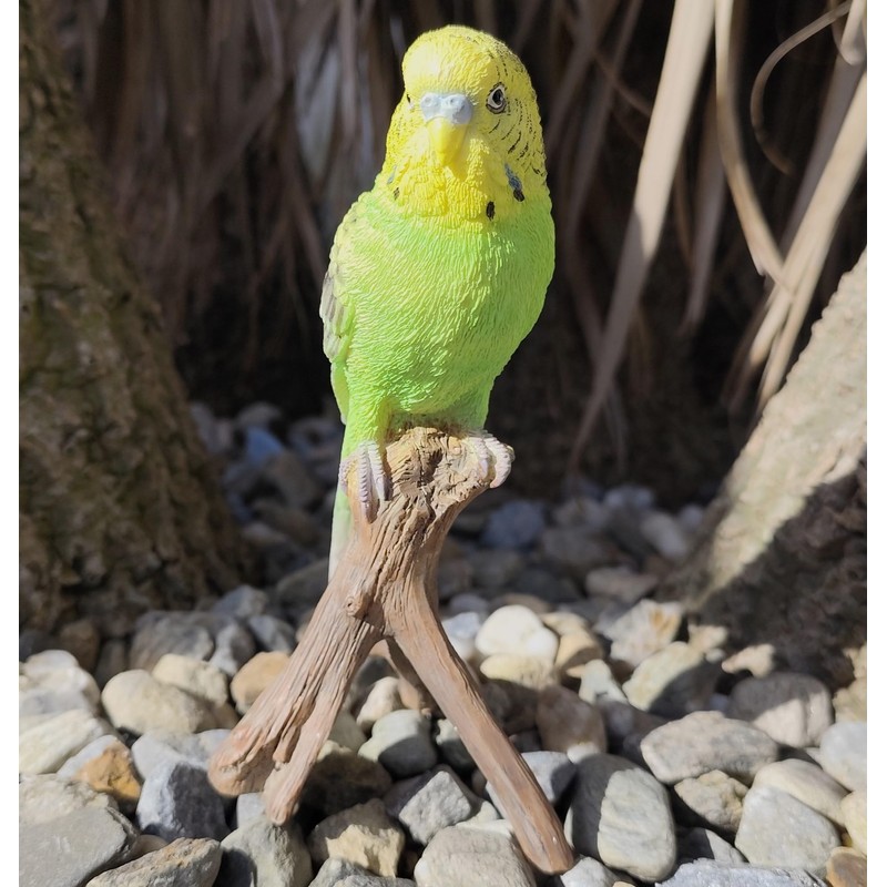 Vivid Arts - Budgies Garden Ornament Bird Sculpture (Budgie, Green)