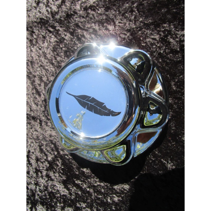 FEATHERLITE 6 Lug with 5.5" Bolt Circle Trailer Chrome Center