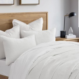 EVERGRACE Velvet Quilt Set King Size, Luxurious Soft Velvet Bedding Sets, Lightweight Velvet Comforter for All Season, Striped Channel Bedspread Coverlet with 2 Shams, Bright White