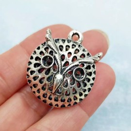 unbrand 5 pieces - Hollow Owl Charms Tibetan Antique Silver Pendants Dangle #K