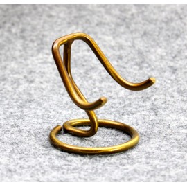 ESPLANADE Heart Shaped Urn Stand | Stand for Heart Keepsake Urns, Burial Urns, Memorial Keepsake Urns - Golden