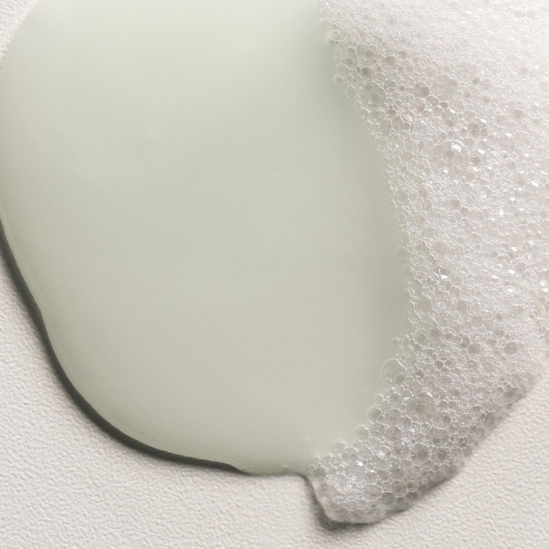 Davines MOMO Shampoo, Nourishing Gentle Cleansing Action for Dry and