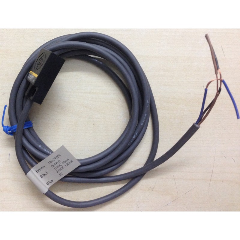 OMRON TL-W5MC12M Flat Type Proximity Sensor TL-W Type