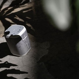 STF Bocina Inalámbrica Tao Water Resistente Al Agua | Batería De hasta 6 Horas De Duración | Entrada Micro SD, USB | Conexión 3.5 mm