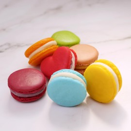 Macarons Mix - French Cookies - Baked Upon Order Macaroons with Recipe from France - Fresh Macarons Handcrafted by French Chefs - Gluten-free - Assorted Flavors (7 Macarons)