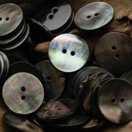 20 Stück echte natürliche schwarze Perlmuttknöpfe, 2 Löcher, echte schwarze Mop-Knöpfe für Damen und Herren, Hemden, Kleider, Poloröcke, Nähen, DIY (Schwarz, 10 mm)