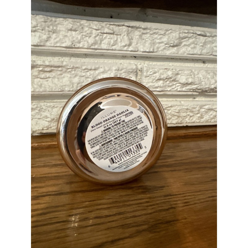 Illume Blood Orange Dahlia 11.5 oz Natural Plant-based Candle Glass