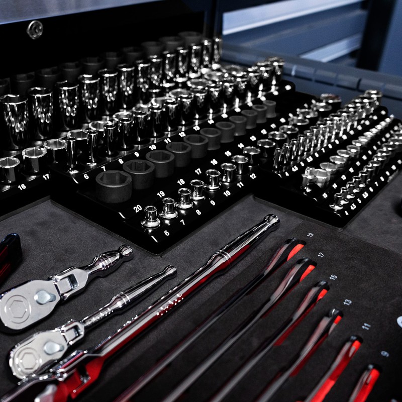 Magnetic Socket Holder in 3 Rows by Olsa Tools