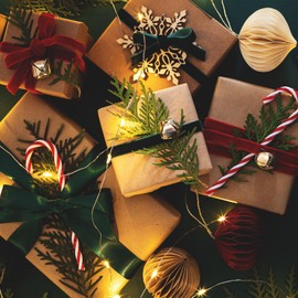 M METERXITY 2 Roll Velvet Ribbon - Polyester Single Face Spool Apply to DIY Decor Bridal Bouquets Wedding Cards Present Packaging (10 Yd x 3/8 in, Green)