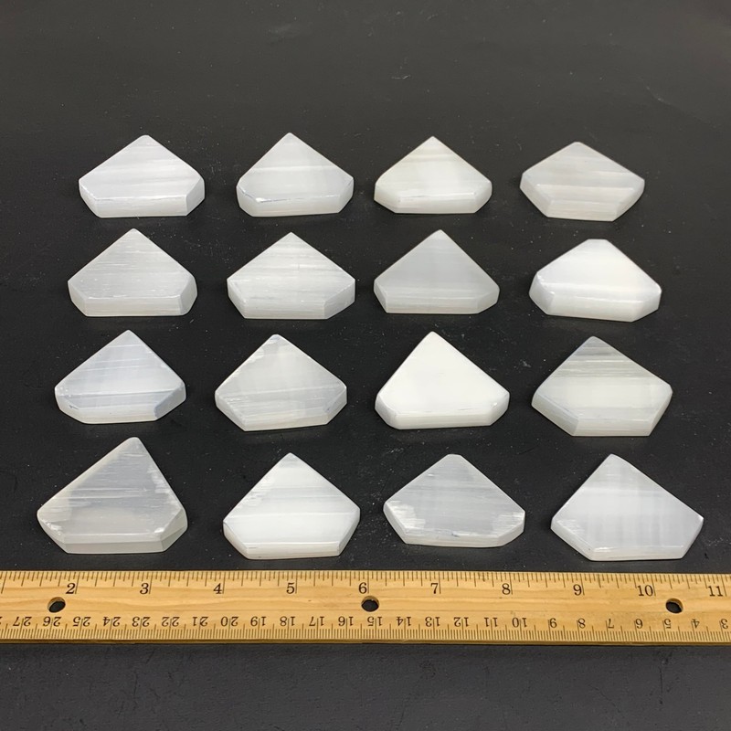 1pcs, 1.8"x2.1", 25g-40g, Selenite Crystal Triangle Shape, B35985