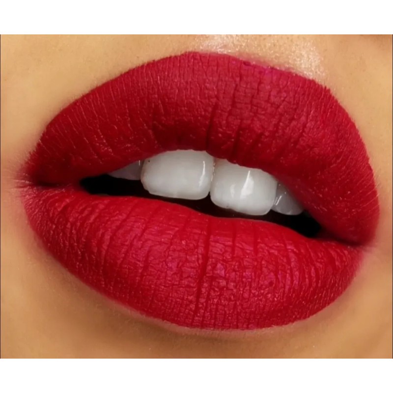 Labial Liquido Mate Terciopelo Color Carmin Carmín