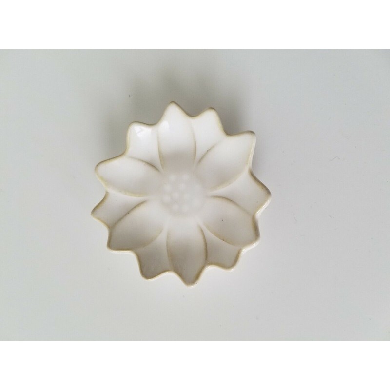 S&E Chopstick Set (with Small White Plates)