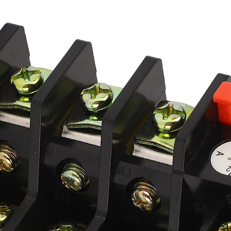 AC400V 20‑32A Thermal Overload Relay Phase Failure Protection Temperature Compensation