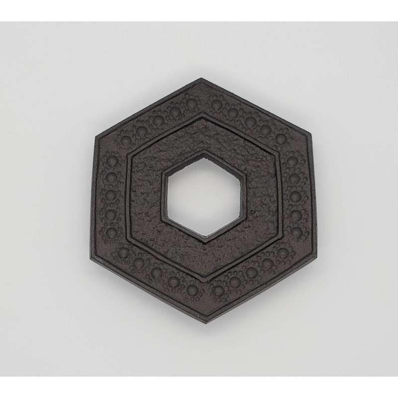岩鋳 Iwachu 釜敷 六角亀甲型 小 黒 9.5×11cm 南部鉄器 17005