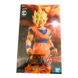 BANDAI Dragon Ball Z Super Saiyan Goku Statue