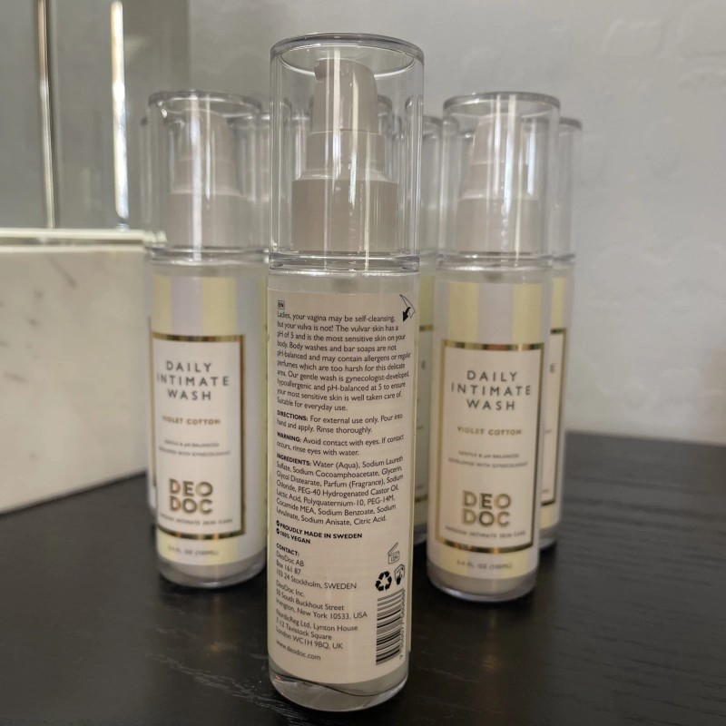 Soothe Au Naturel Gentle Foaming Feminine Wash with ph balanced