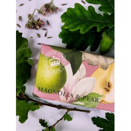 Q Garden 매그놀리아 & 피어 비누 240 g Magnolia & Pear Soap 240 g