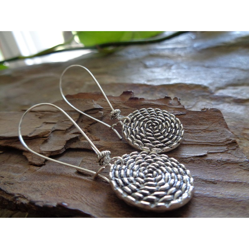 Notched spiral and long hooks: long hook earrings with spacer,