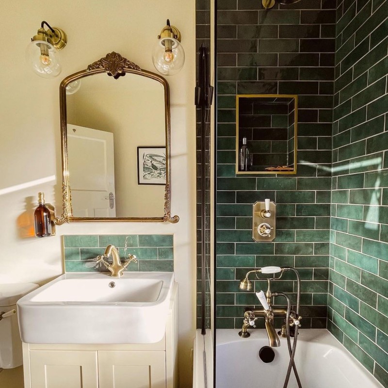 Kuishi Wall-Mounted Brushed Gold Soap Dispenser Bracket | 250-300ml Single
