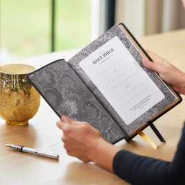 KJV Holy Bible: Large Print with 53,000 Center-Column Cross References, Brown Bonded Leather, Red Letter, Comfort Print (Thumb Indexed): King James Version