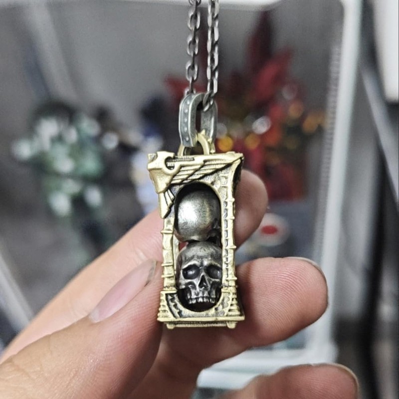 YUQCUZEU The Shrine of Skulls Necklace of Adeptus Mechanicus of
