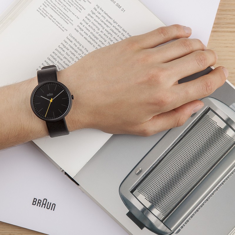 Braun Men's Quartz Watch with Black Dial Analogue Display and