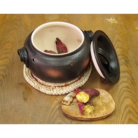 Imotaro Pot, with Natural Stone, Pottery, Banko Ware, Stone Grilled Pot, Home Use, Baked Pot, Potted Pot, Potted Pot, Yakiimo, Roasted Pot, Made in Japan, Direct Fire OK, Modern Black Gift, Pottery