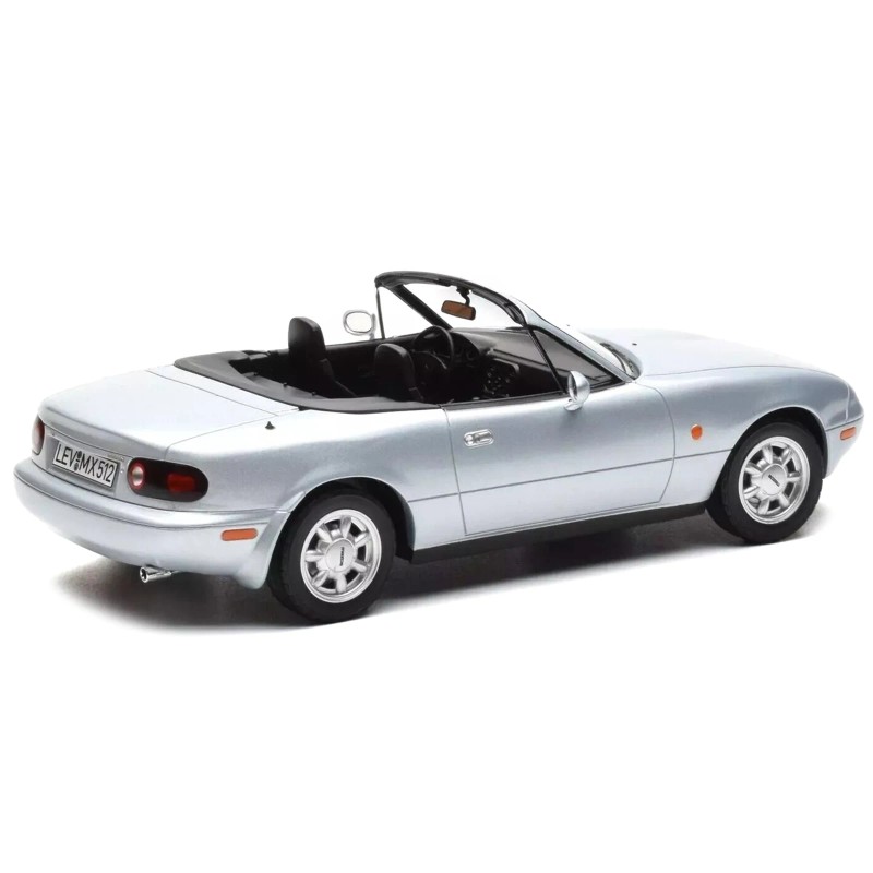 1991 Mazda MX-5 Convertible Silver Metallic 1/18 Diecast Model Car