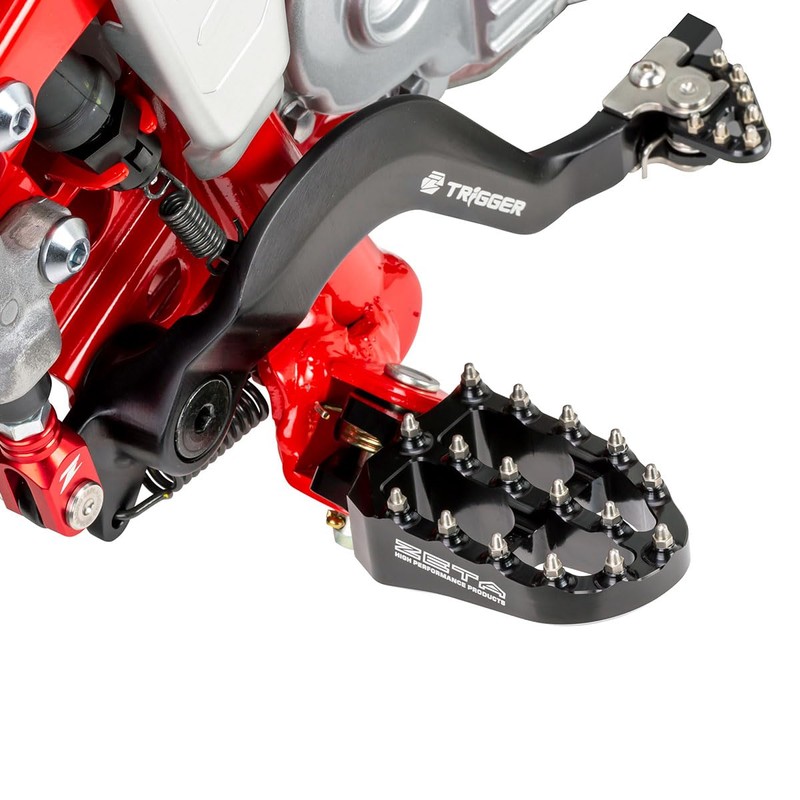 ZETA Aluminum Foot Pegs, Black, SEROW250, TRICKER, WR155R, XT250 ZE93-1670