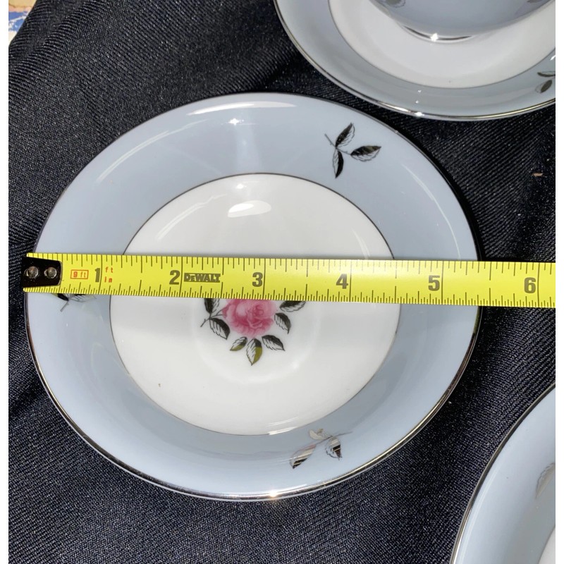 Fine China of Japan NW Complete Setting Seyei Bella Maria