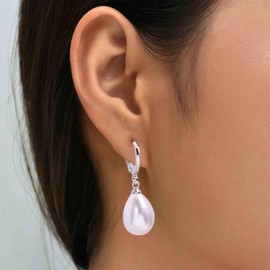 Yheakne Vintage Teardrop Pearl Drop Earrings Silver Pearl Dangle Earrings White Pearl Earrings Pearl Teardrop Earrings Jewelry for Women