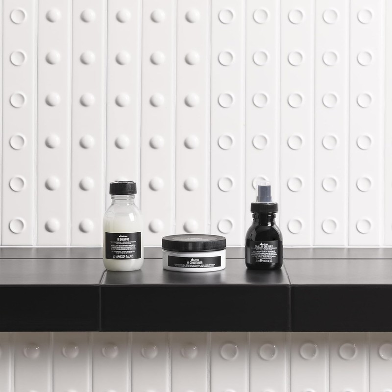 Davines OI Shampoo, Milky-Smooth Hydrating Cleanser for All Hair Types
