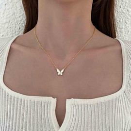 Inilbran Boho Butterfly Necklace Choker Vintage Enamel Butterfly Choker Necklace Tiny 3D Butterfly Pendant Necklace Minimalist Butterfly Necklace for Women and Girls, Zinc