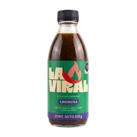Salsa La Viral by @mercedes.saludsalud Limonosa - Elaborada con chile serrano, salsa de soya, MÁS jugo de limón, cebolla y ajo. Sabor único, altamente deliciosa, levanta cualquier platillo