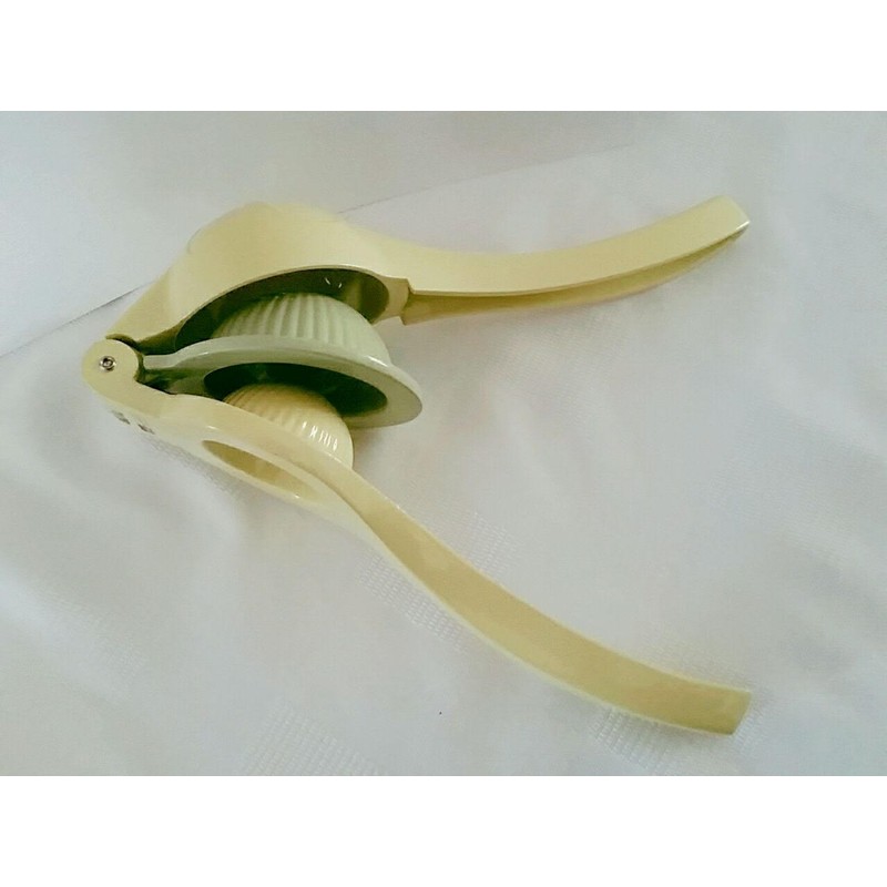 Amco 8 in. L Yellow Aluminum Citrus Juicer