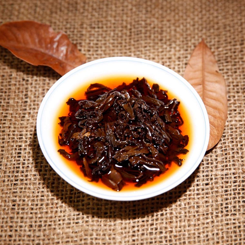 Natural Yunnan Black Tea Ripe Pu-erh Tea Ancient Tree Pu