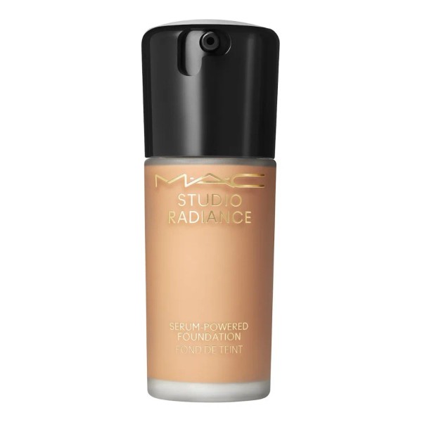 Base de maquillaje líquida MAC Studio Radiance tono nc27 -