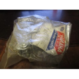 Yamaha OEM hood hinge new 8E3 77140 00