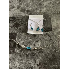 Unbranded ETERNAL MEMORIES JEWELRY SET SILVERTONED NECKLACE & EARRINGS BLUE RHINESTONE NEW