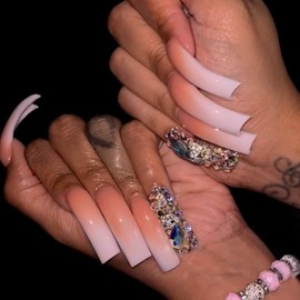 Curved Press on Nails 3D Curved Nail Tips Long Ombre Fake Nails False Nails with Full Rhinestones Designs Luxury Unique Glue on Nails Long Stick on Nails for Women Girls 20Pcs