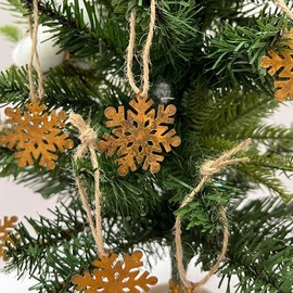 30 Pieces Packed with Metal Rusted Snowflake Decorations for Christmas Winter Decorations, Winter Wonderland Christmas Tree Hanging Snowflake Decorations