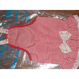 Unbranded Gingham Girl Dog Apron, Size 12 Small, Fits Yorkies, Pomeranian, Shih Tzu