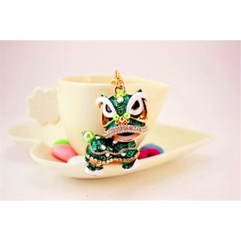 Axmerdal Animal Keychain Cute Chinese Traditional Dance Lion Car Handbag Pendant Key Chain for Women and Men Keyring Gift (Green, Head to Right)