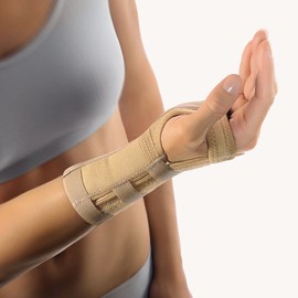 Bort Wrist Support with Aluminium Bar for Right Wrist Haut Size:M (17 bis 19 cm)